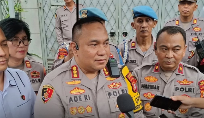 Kapolres Metro Jakarta Selatan, Kombes Pol Ade Rahmat Idnal saat memberikan keterangan pers. (Foto: PMJ News)