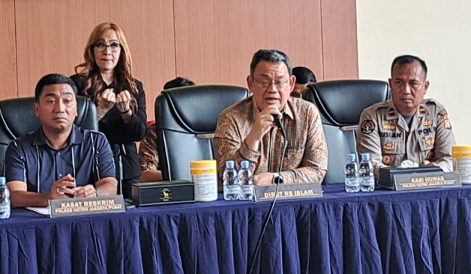 Direktur Utama RS Islam Jakarta Cempaka Putih, dr. Jack Pradono Handojo saat konferensi pers. (Foto: PMJ News/Fajar)
