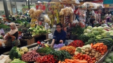 Pasar Tradisonal penuhi kebutuhan pokok warga. (Foto: PMJ/Ist). 